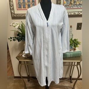 EILEEN WEST STRIPED BLUE & WHITE EYELET ZIP UP ROBE PAJAMAS CASUAL LOUNGING SZ S